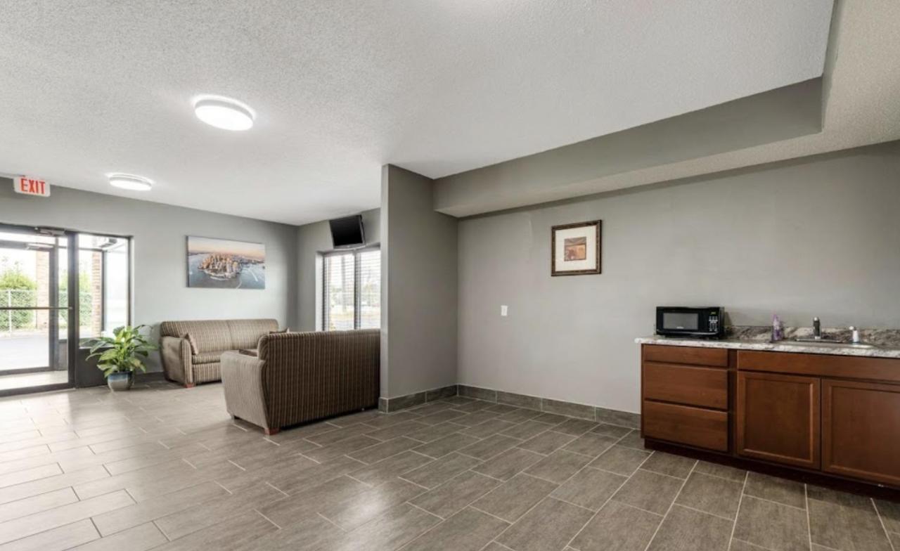 Southern Inn And Suites Spartanburg Εξωτερικό φωτογραφία
