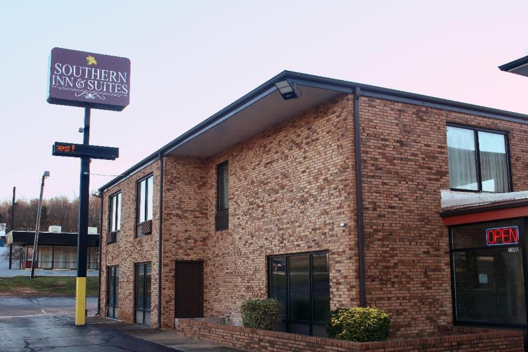 Southern Inn And Suites Spartanburg Εξωτερικό φωτογραφία