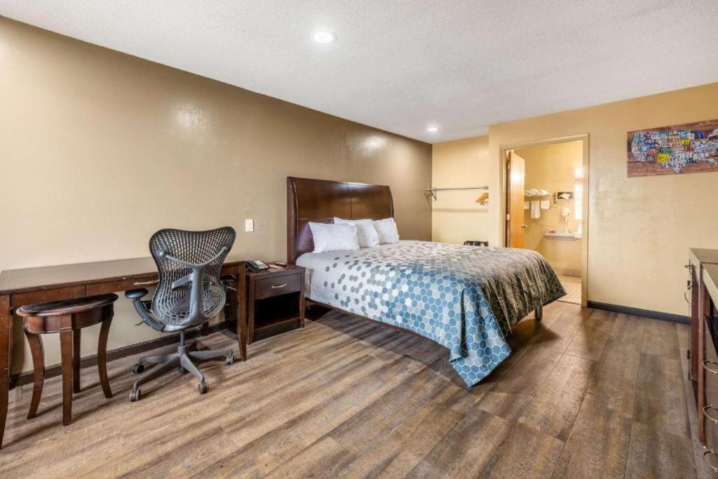 Southern Inn And Suites Spartanburg Εξωτερικό φωτογραφία